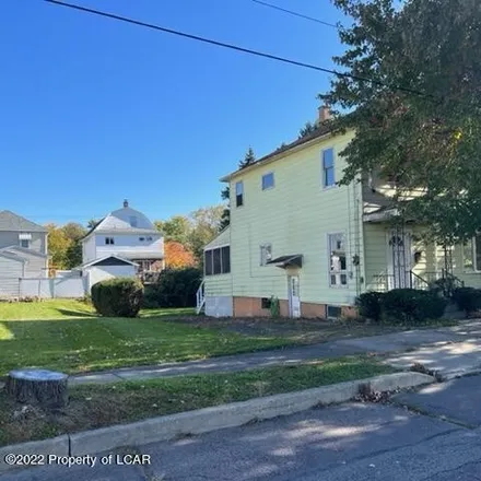 Buy this 4 bed house on 168 East Bennett Street in Kingston, PA 18704