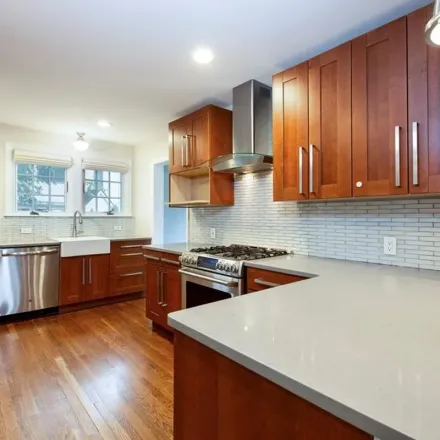 Rent this 4 bed apartment on 18 Rodney Road in Scarsdale Park, Village of Scarsdale