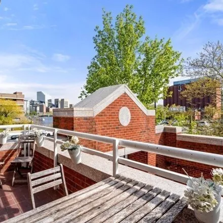 Image 5 - Thomas Graves Landing, 4;6 Canal Park, Cambridge, MA 02214, USA - Condo for sale