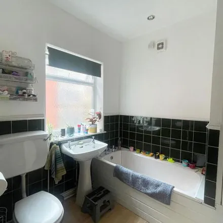 Rent this 3 bed townhouse on 14 Hatton Road in Sheffield, S6 2DU