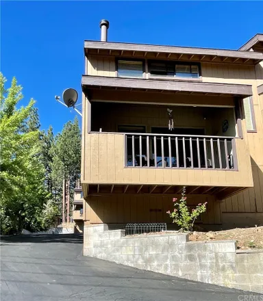 Image 2 - 40443 Lakeview Drive, Big Bear Lake, CA 92315, USA - Loft for sale