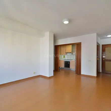 Rent this 1 bed apartment on Colegio de Educación Infantil y Primaria Alicia de Larrocha in Calle Río Guadarrama, 5