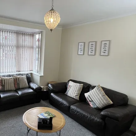 Image 9 - Doncaster, DN2 5EQ, United Kingdom - House for rent