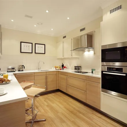Rent this 3 bed apartment on 7 Wilbraham Place in London, SW1X 9BT