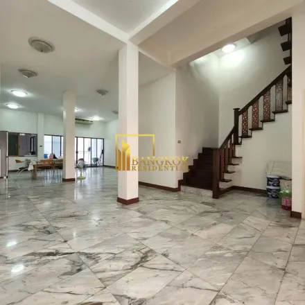 Image 4 - Soi Prasat Suk, Prasat Suk, Yan Nawa District, Bangkok 10120, Thailand - Townhouse for rent