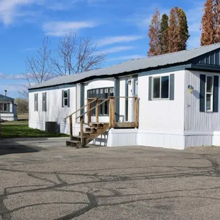 Buy this studio apartment on Lake Avenue in Caldwell, ID 83607