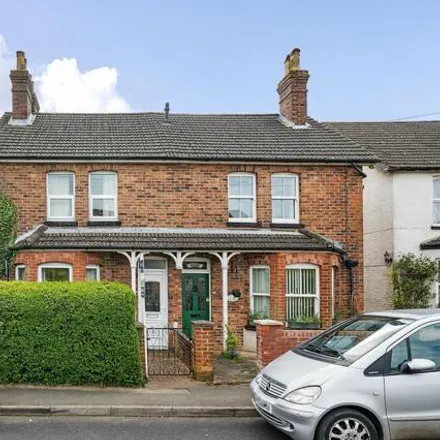 Buy this 3 bed duplex on Chapel Road in Chelsham, CR6 9LH