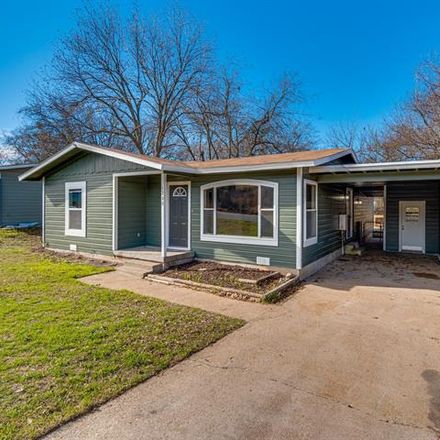 Rent this 3 bed house on 1230 South Brazos Street in Weatherford, TX 76086