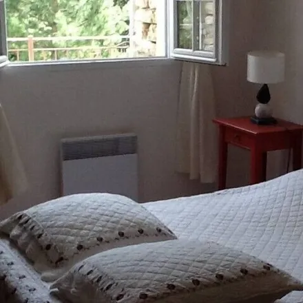 Rent this 3 bed house on 84800 Saumane-de-Vaucluse