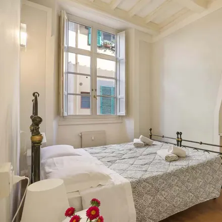 Rent this 4 bed apartment on Via della Vigna Vecchia in 1, 50122 Florence FI