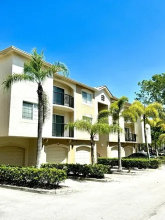 Buy this 3 bed condo on 1300 Crestwood Ct S Apt 1319 in Royal Palm Beach, Florida