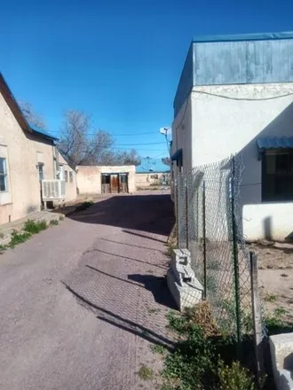 Image 2 - Edward E. Torres Elementary School, 310 Fisher Avenue, Socorro, NM 87801, USA - House for sale