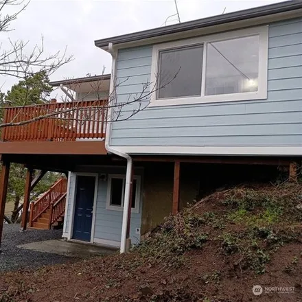 Buy this 2 bed house on 1899 Hoquiam Lane South in Cohassett Beach, WA 98595