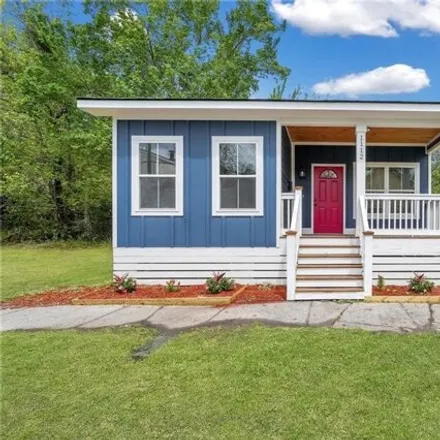 Buy this 3 bed house on East Bolton Lane in Savannah, GA 31404