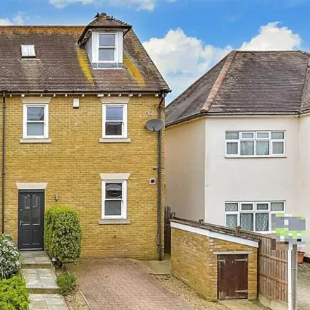 Buy this 3 bed townhouse on Cunningham House in St Margaret's Street, Borstal