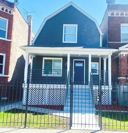 Buy this 3 bed house on 4923 West Ohio Street in Chicago, IL 60651