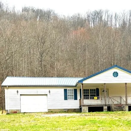 Buy this 2 bed house on Old Stinking Creek Road in Flat Lick, Knox County