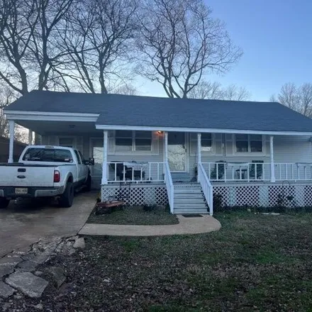 Image 1 - 299 Stanley Street, West Corinth, Corinth, MS 38834, USA - House for sale