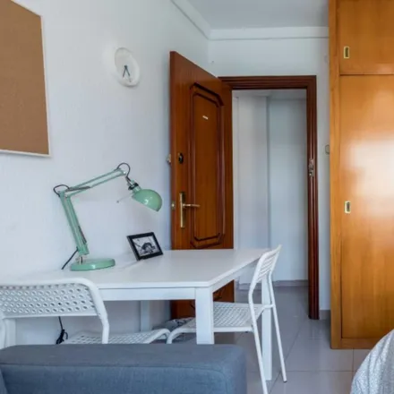 Rent this 4 bed room on Carrer de Godofred Ros in 46005 Valencia, Spain