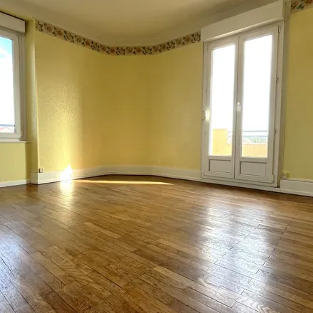 Rent this 3 bed apartment on 11 Rue Edouard Hengy in 90300 Valdoie, France