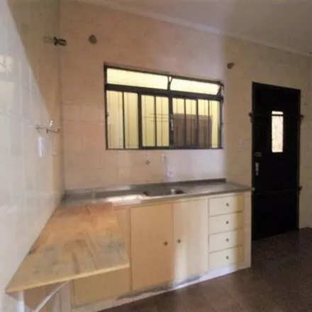 Rent this 2 bed house on Rua Manoel Pedro Júnior in Bocaina, Mauá - SP