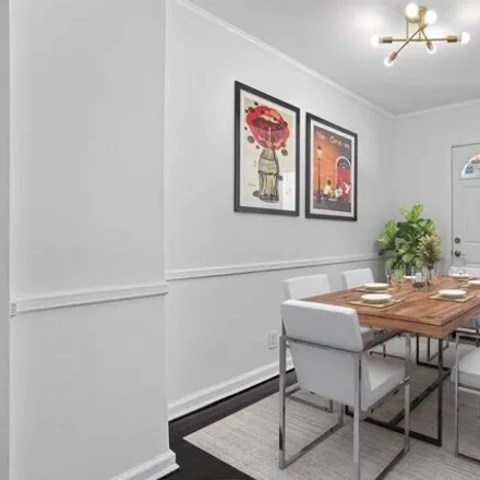 Image 3 - 194-23 Station Road, New York, NY 11358, USA - House for sale