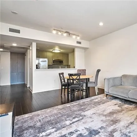 Rent this 2 bed condo on 3087 West 5th Street in Los Angeles, CA 90020