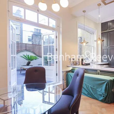 Image 9 - All Bar One, 19 Bedford Street, London, WC2E 8QH, United Kingdom - Townhouse for rent