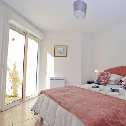 Rent this 2 bed apartment on Mandelieu-la-Napoule in Rue du Vieux Puits, 06210 Mandelieu-la-Napoule