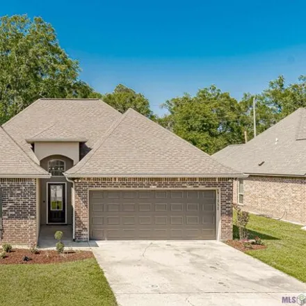 Buy this 3 bed house on 41060 Lakeway Cove Avenue in Ascension Parish, LA 70737