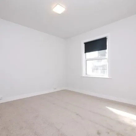 Image 7 - 22A Palmerston Road, London, E17 6PD, United Kingdom - Apartment for rent