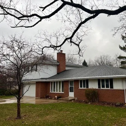 Buy this 3 bed house on Carmichael Drive in Palos Heights, IL 60463