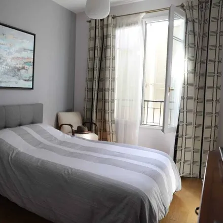 Rent this 2 bed apartment on 78000 Versailles