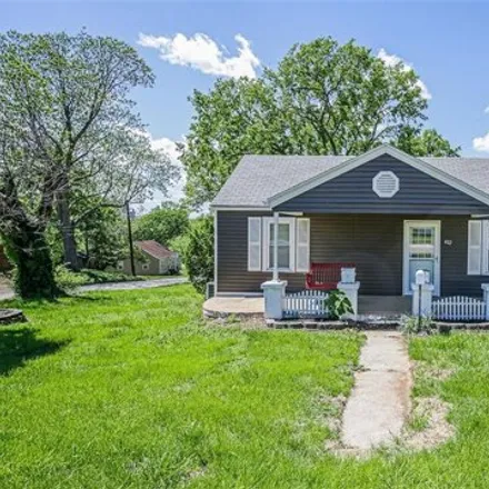 Buy this 3 bed house on 1100 Jefferson Street in De Soto, MO 63020