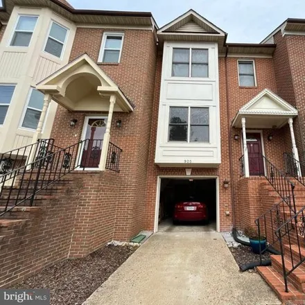 Rent this 3 bed townhouse on 949 Shaw Court in Stafford County, VA 22405