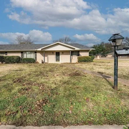 Buy this 4 bed house on Bradford Street in Henderson, TX 75652