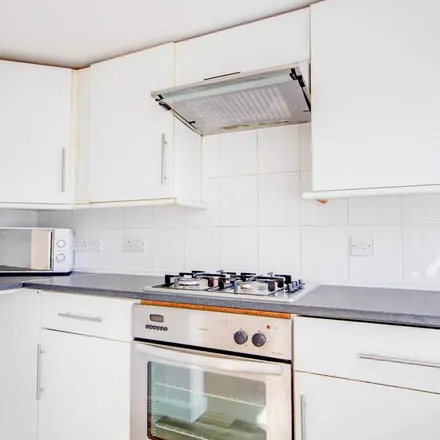 Rent this 2 bed apartment on Peri Peri Sizzlers in High Street, Egham