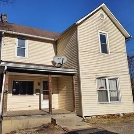 Buy this 4 bed house on 418 Clark Street in Cambridge, OH 43725