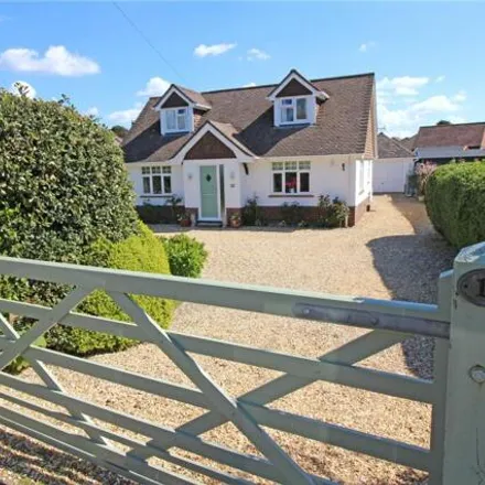 Buy this 3 bed house on 11 Lawn Road in Milford on Sea, SO41 0QZ