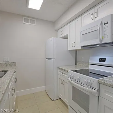 Image 9 - Hawks Landing Drive, Fort Myers, FL 33907, USA - Condo for rent