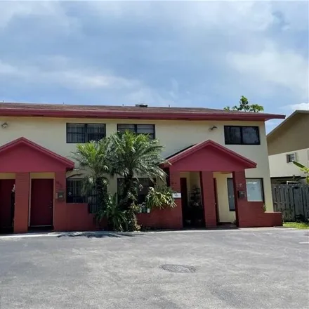 Image 2 - 1630 Northeast 151st Street, North Miami Beach, FL 33162, USA - Townhouse for rent