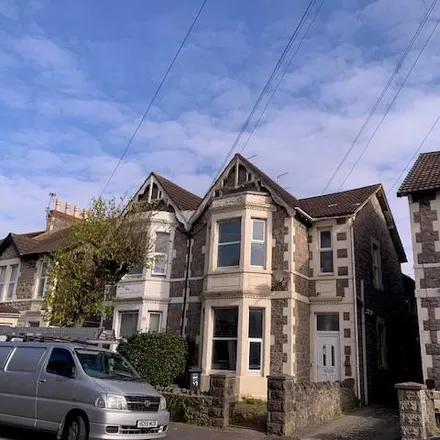 Rent this 3 bed duplex on Clevedon Road in Weston-super-Mare, BS23 1YN