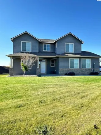Buy this 4 bed house on 2761 Karlee Dr in Richland, Washington