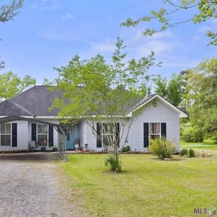 Buy this 3 bed house on 30202 Willow Lane in Hungarian Settlement, Livingston Parish