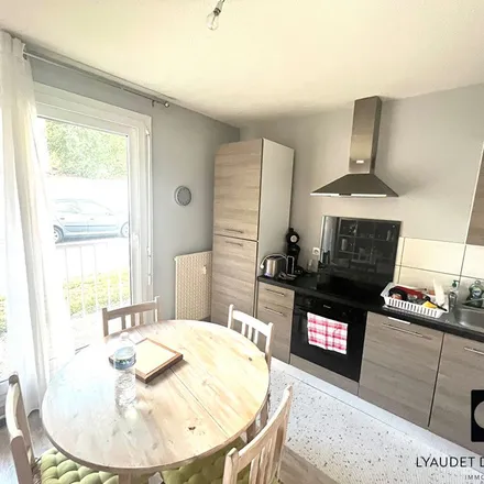 Rent this 3 bed apartment on Era Pierre Perchey Immobilier in Rue Roger Salengro, 42300 Roanne