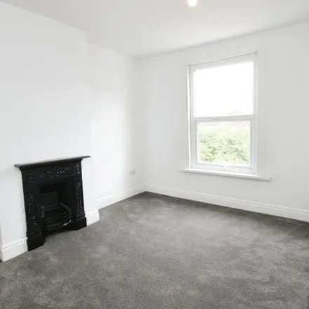 Image 1 - 30 Brentry Road, Bristol, BS16 2AB, United Kingdom - Apartment for rent
