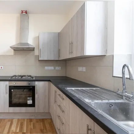 Image 3 - Harlands, 553 High Road Leytonstone, London, E11 4PB, United Kingdom - Apartment for rent