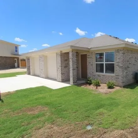 Rent this 3 bed duplex on Cline Drive in Copperas Cove, TX 76522