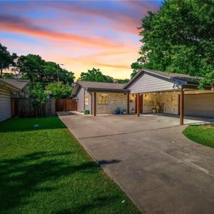 Buy this 5 bed house on 3423 High Mesa Dr in Dallas, Texas