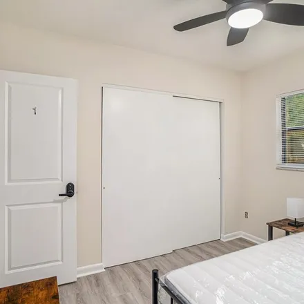 Image 1 - 804 Sutton Avenue, Brandon, FL 33510, USA - Apartment for rent